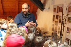 19 aprile 2005 - Mostra itinerante dei nidi e delle tracce di proprietà della Riserva di caccia di Forno di Zoldo, organizzata a Santa Giustina a cura dell'A.C.B.